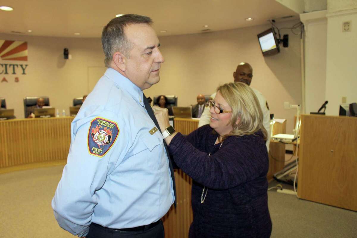 Missouri City Officials Honor Members Of Fire And Rescue Services Department 3827