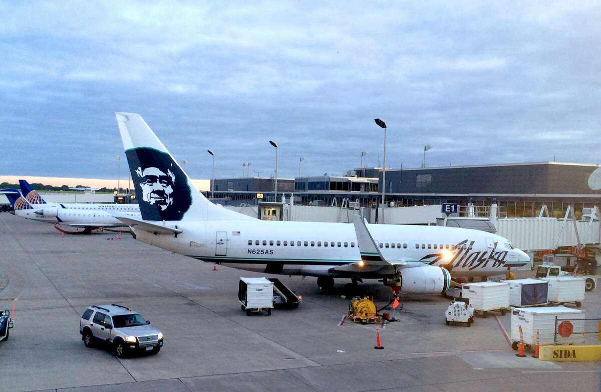 Single stowaway rat stops flight out of Oakland - January 2 A flight from Oakland to Portland was boarding at 8:30 a.m. when a rat was seen hopping into the aircraft. The flight, which was scheduled to depart at 9:15 a.m., was canceled and all passengers on board were deplaned. FULL STORY