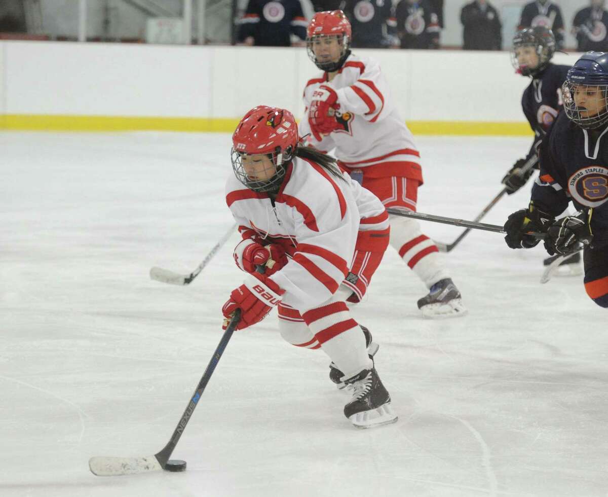 Greenwich girls hockey team beats StamfordStaplesWesthill, improves