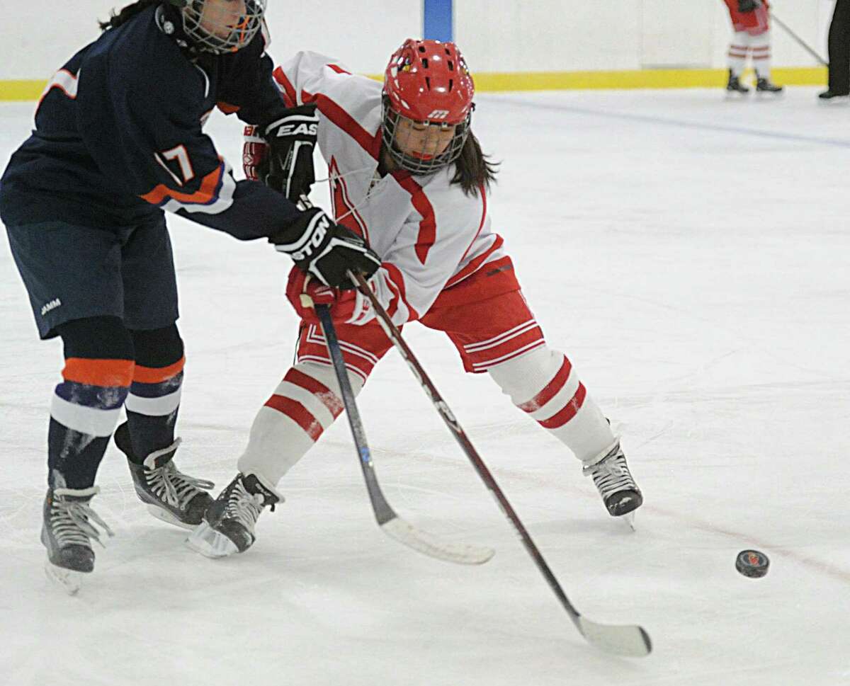 Greenwich girls hockey team beats StamfordStaplesWesthill, improves