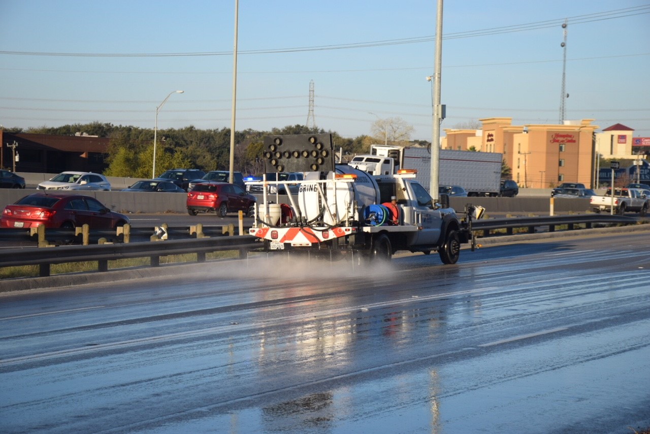 Work crews pre-treat San Antonio interstate ahead of approaching cold front
