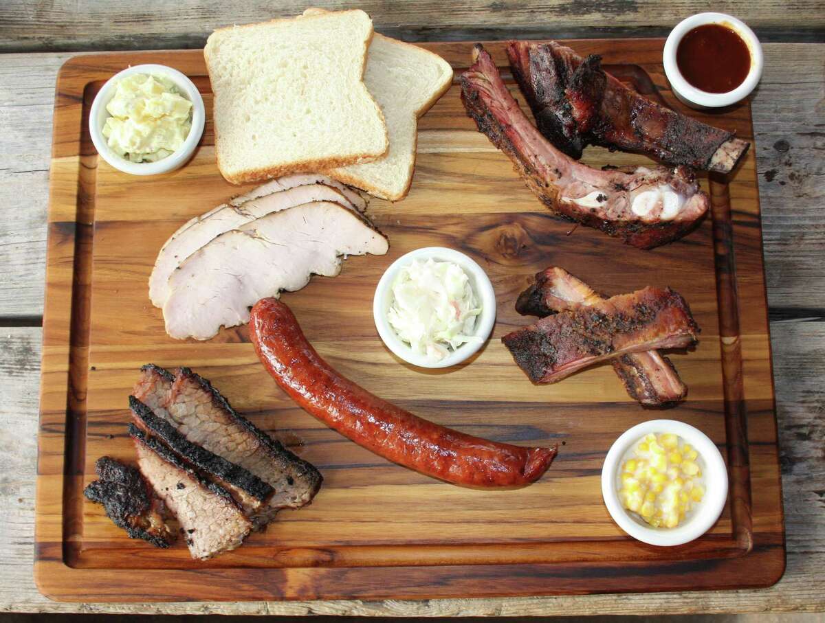 52 Weeks Of BBQ: “The Original” Rudy’s Country Store And Bar-B-Q