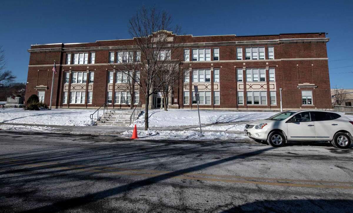 Where should Albany open a new middle school?