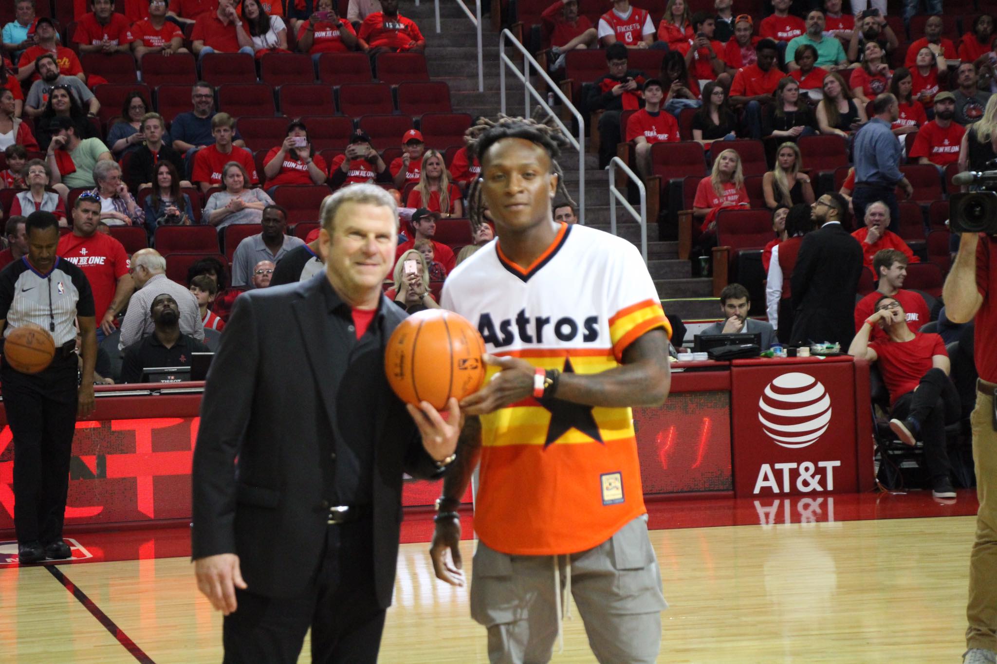 Lil Wayne & Travis Scott Courtside For Rockets/Warriors Beatdown