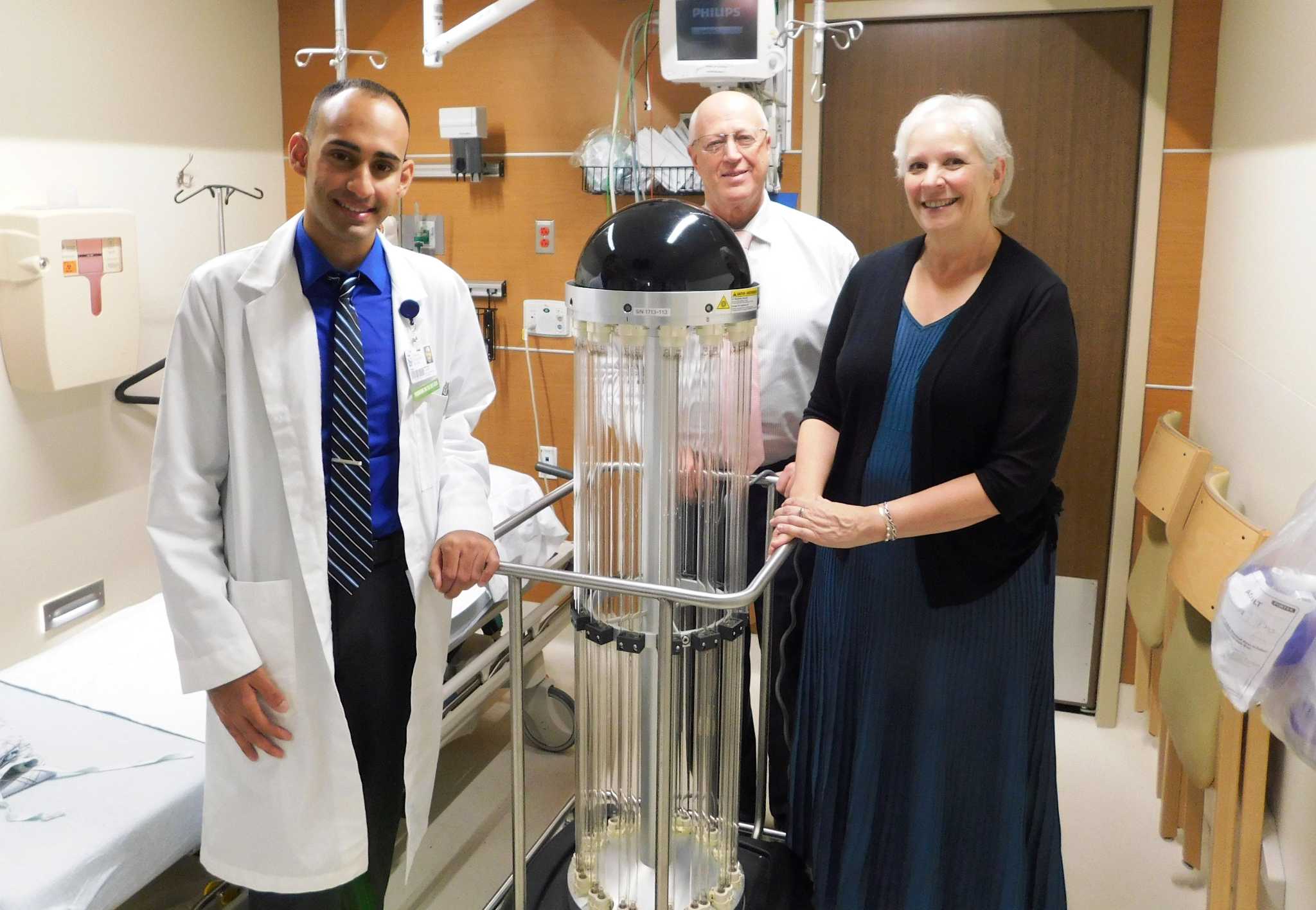 Charlotte Hungerford Hospital deploys germkilling robot