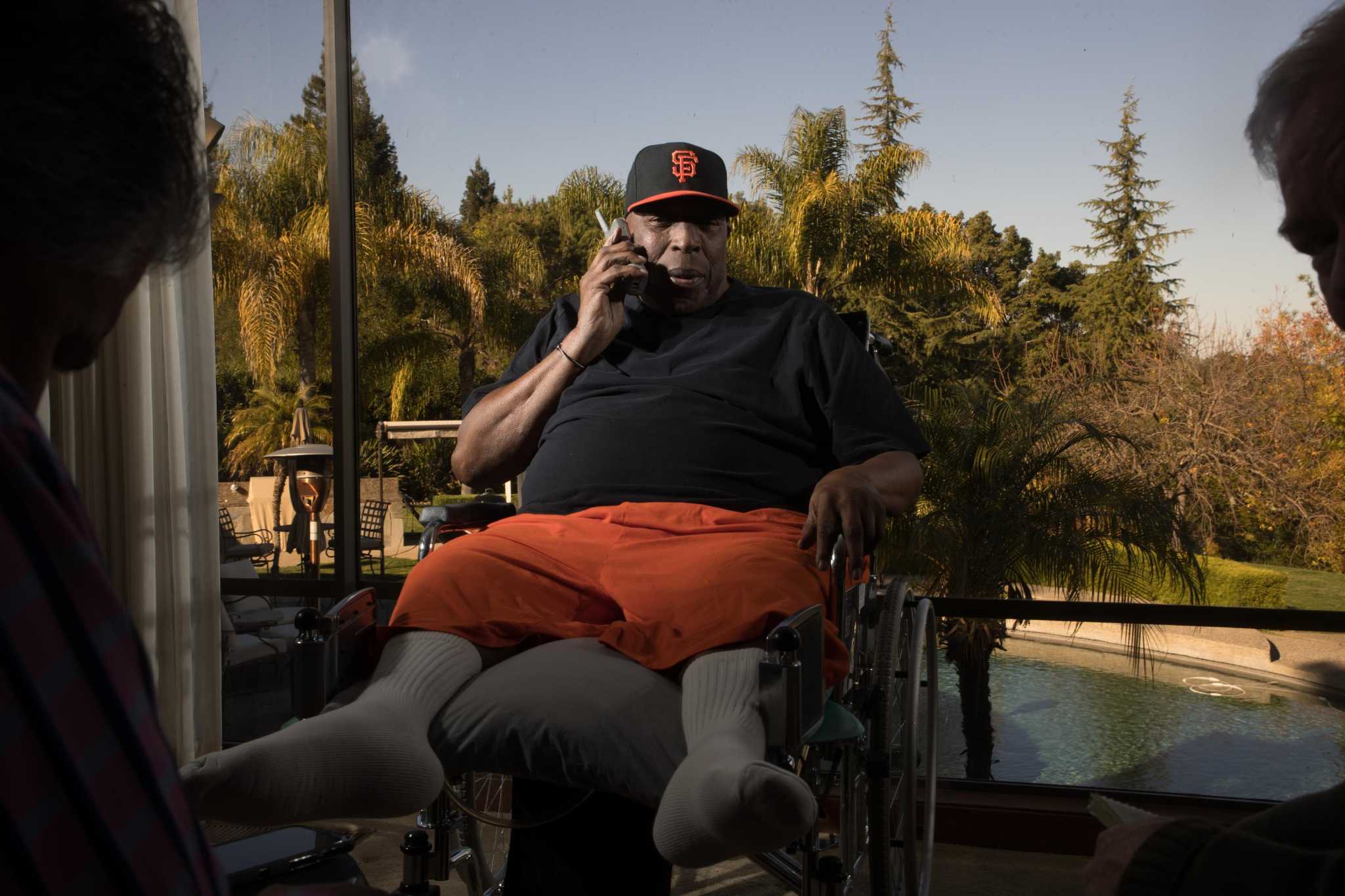 Outside AT&T ballpark, a hushed, mournful vigil for Willie McCovey