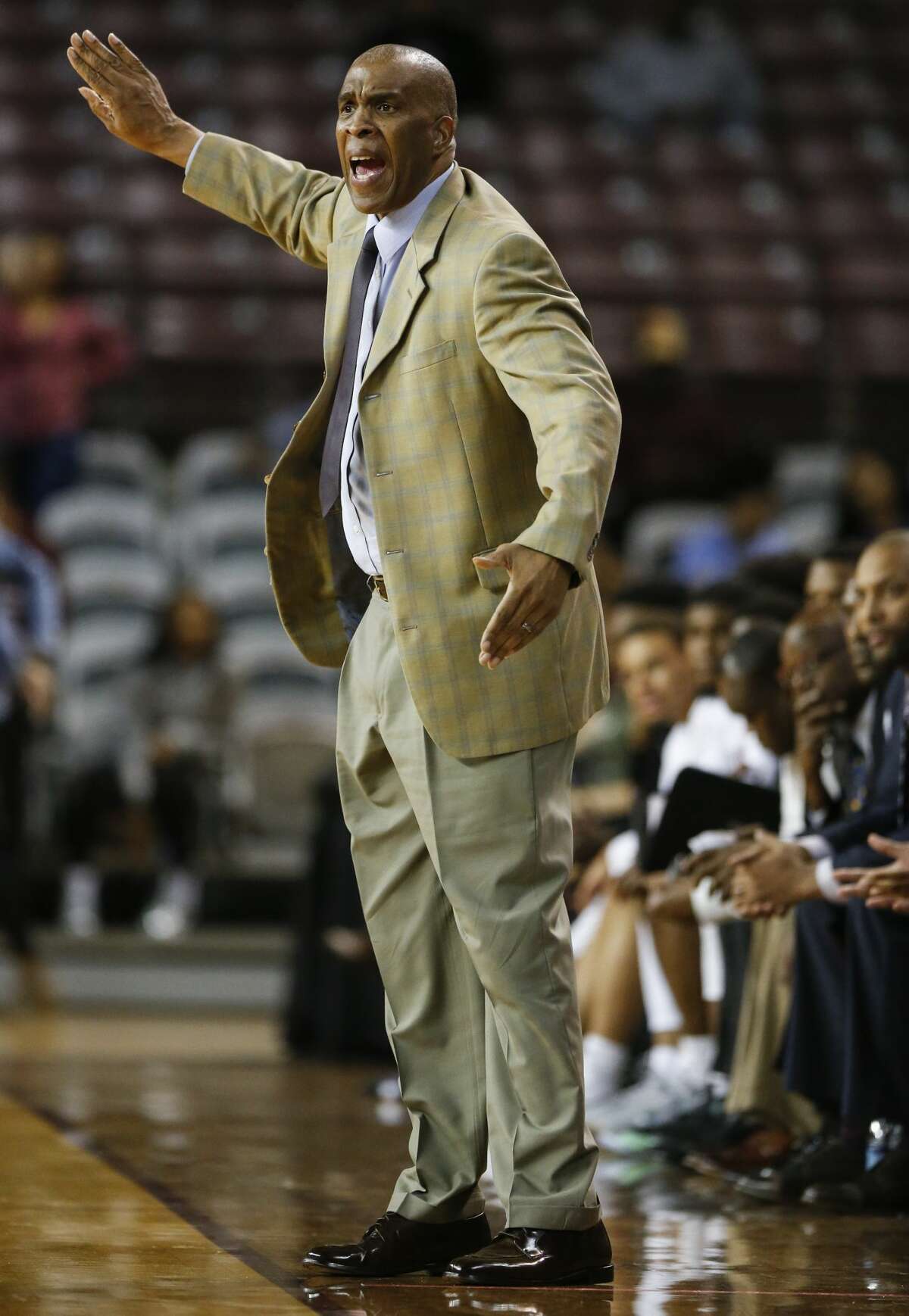 Coach Mike Davis leaving TSU basketball program