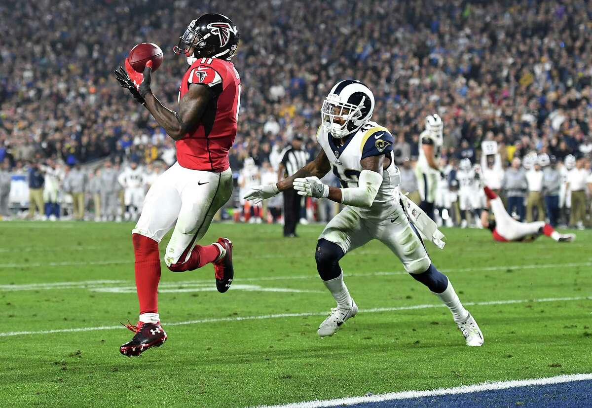 Atlanta Falcons score game-winning touchdown after review to stun