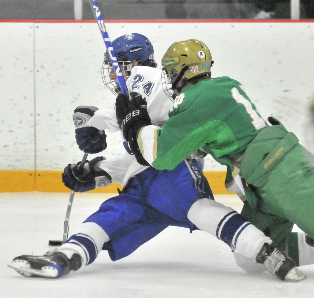 01 08 2011 Notre Dame V West Haven Hockey