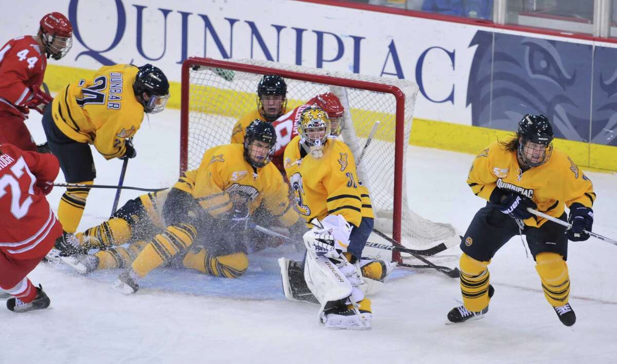 QUINNIPIAC UNIVERSITY v OSU HOCKEY 10.09