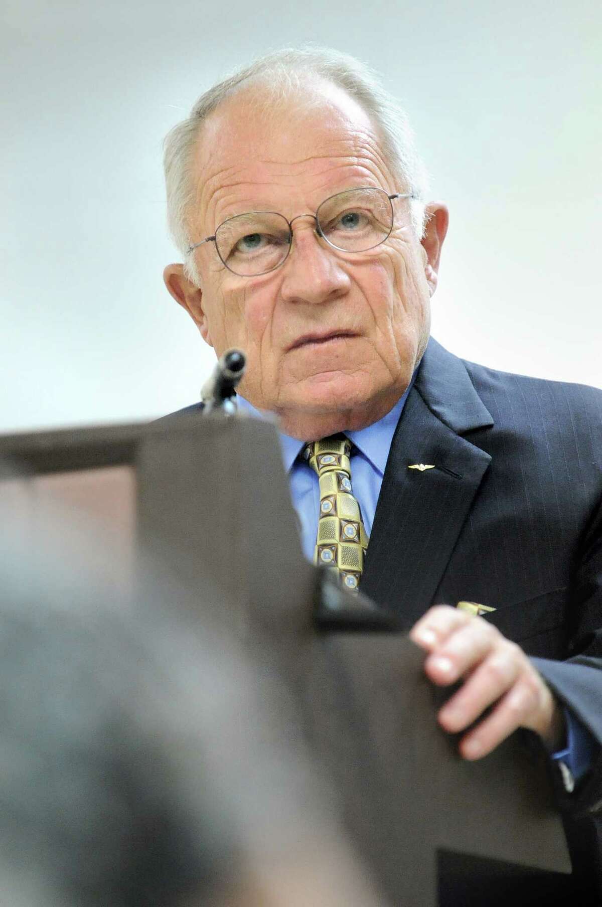 F. Lee Bailey, '60's icon and one of the defense attorneys for OJ Simpson, addresses Franz Douskey's Civics class at Gateway College on polygraghs and their use in preventing recividism especially among sexual offenders. VM Williams 09.28.10