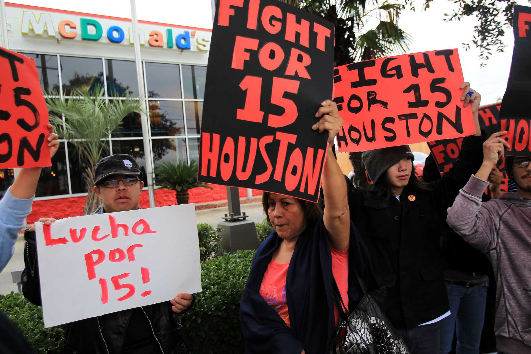 New bill proposes raising the minimum wage in Texas