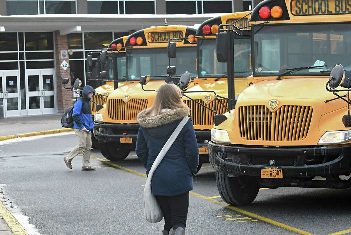 Students late as Saratoga Springs scrambles to find bus drivers