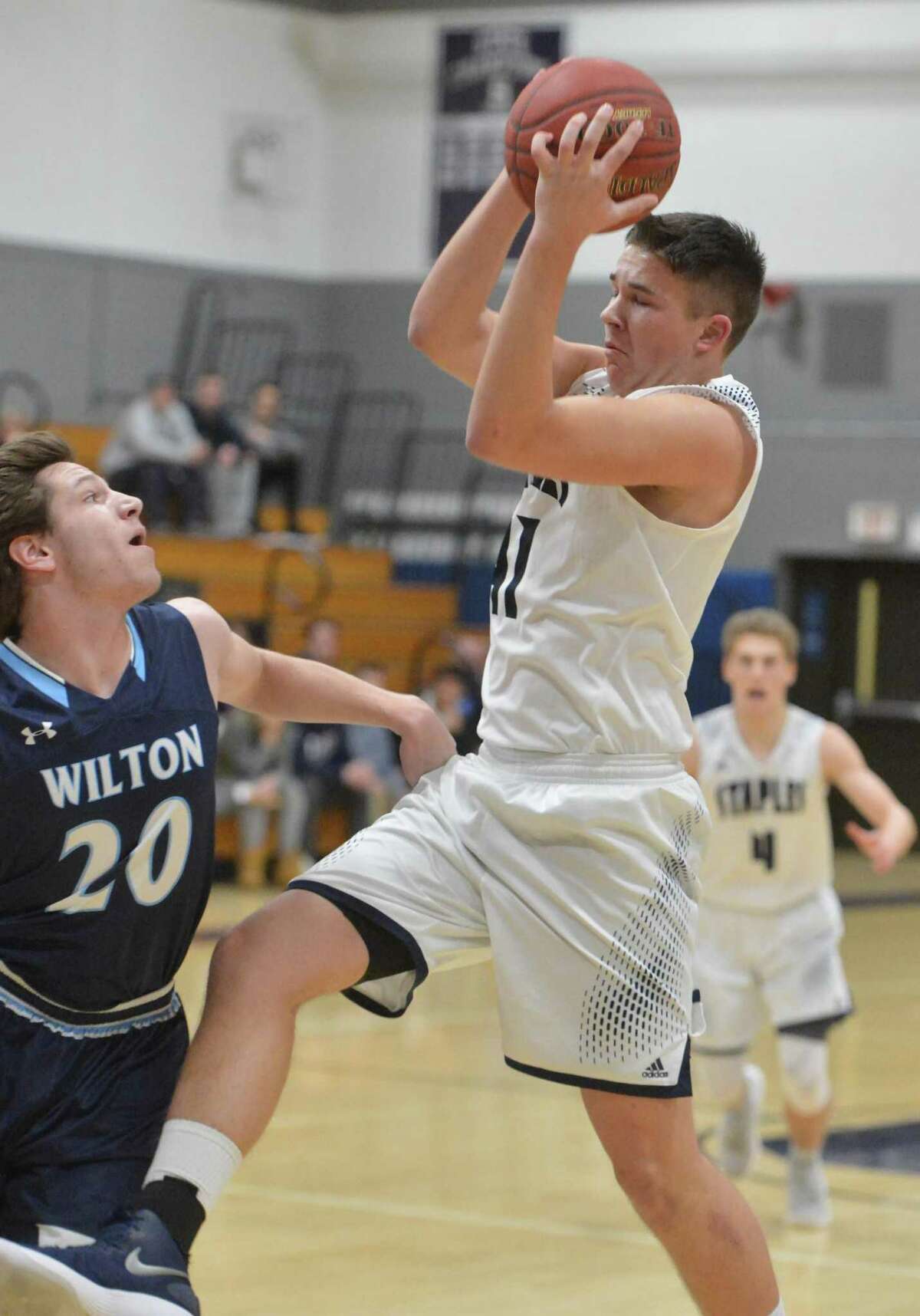 Boys Basketball Wilton shoots lights out in win over Wreckers