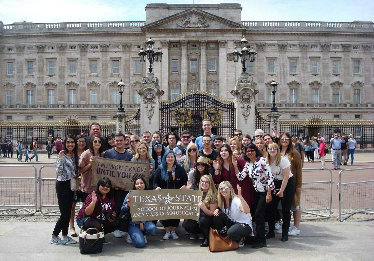The Texas State University Study Abroad group in front of Buckingham Palace. Students for the School of Journalism and Mass Communications toured London and wrote about their travels as part of class assignments last summer.