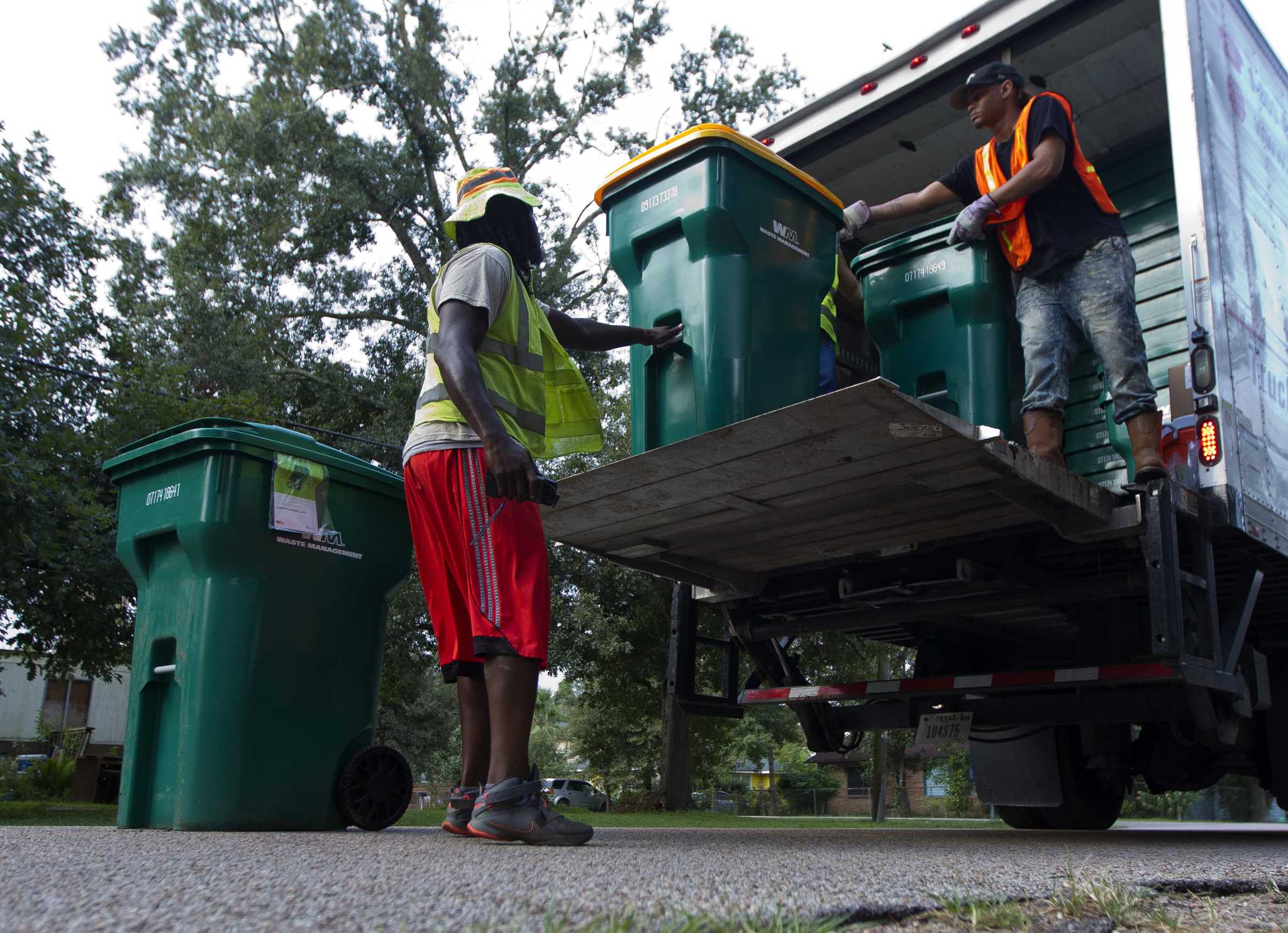Waste Management suspends Houston service due to weather 