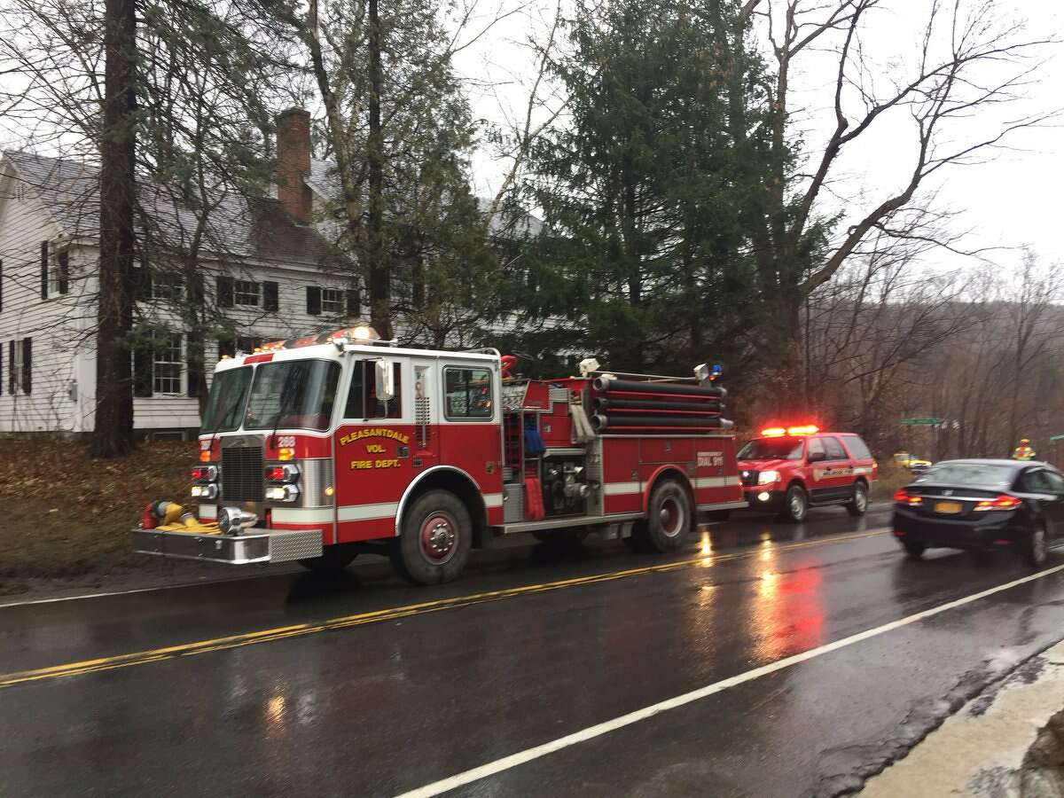 Dog dies as fire guts Melrose trailer home