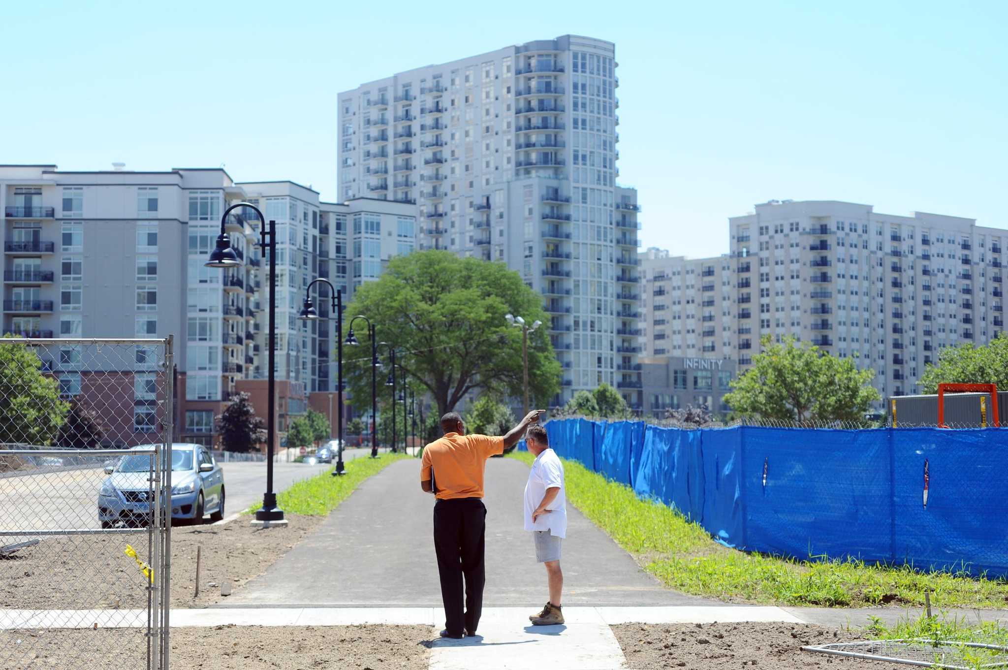 Stamford S Harbor Point City Seeks To Discern South End Changes