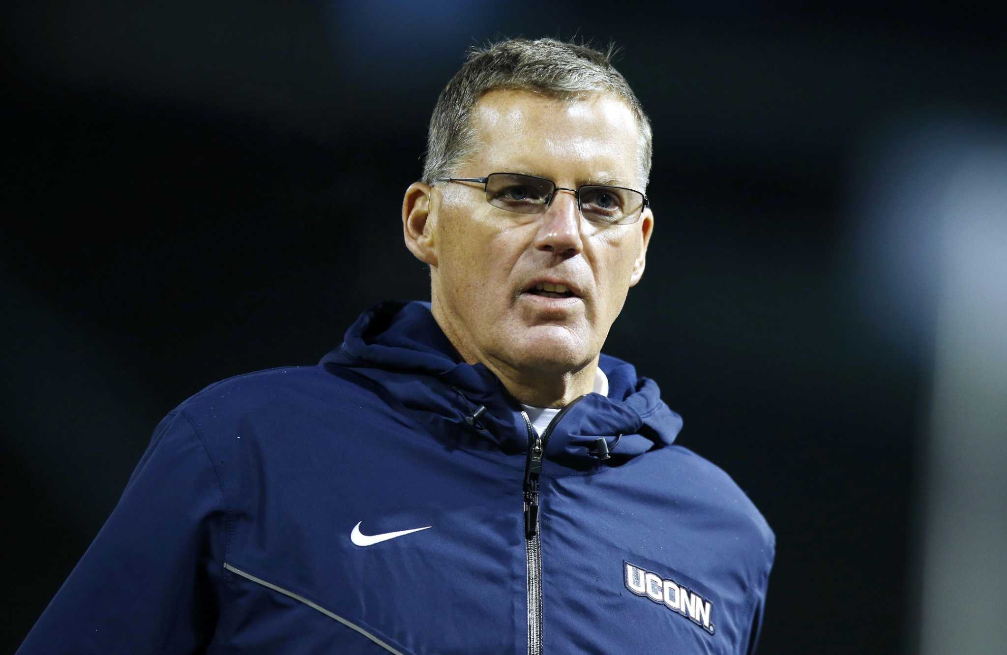 UConn Football Offensive Coordinator John Dunn Leaving for Job With New  York Jets - The UConn Blog