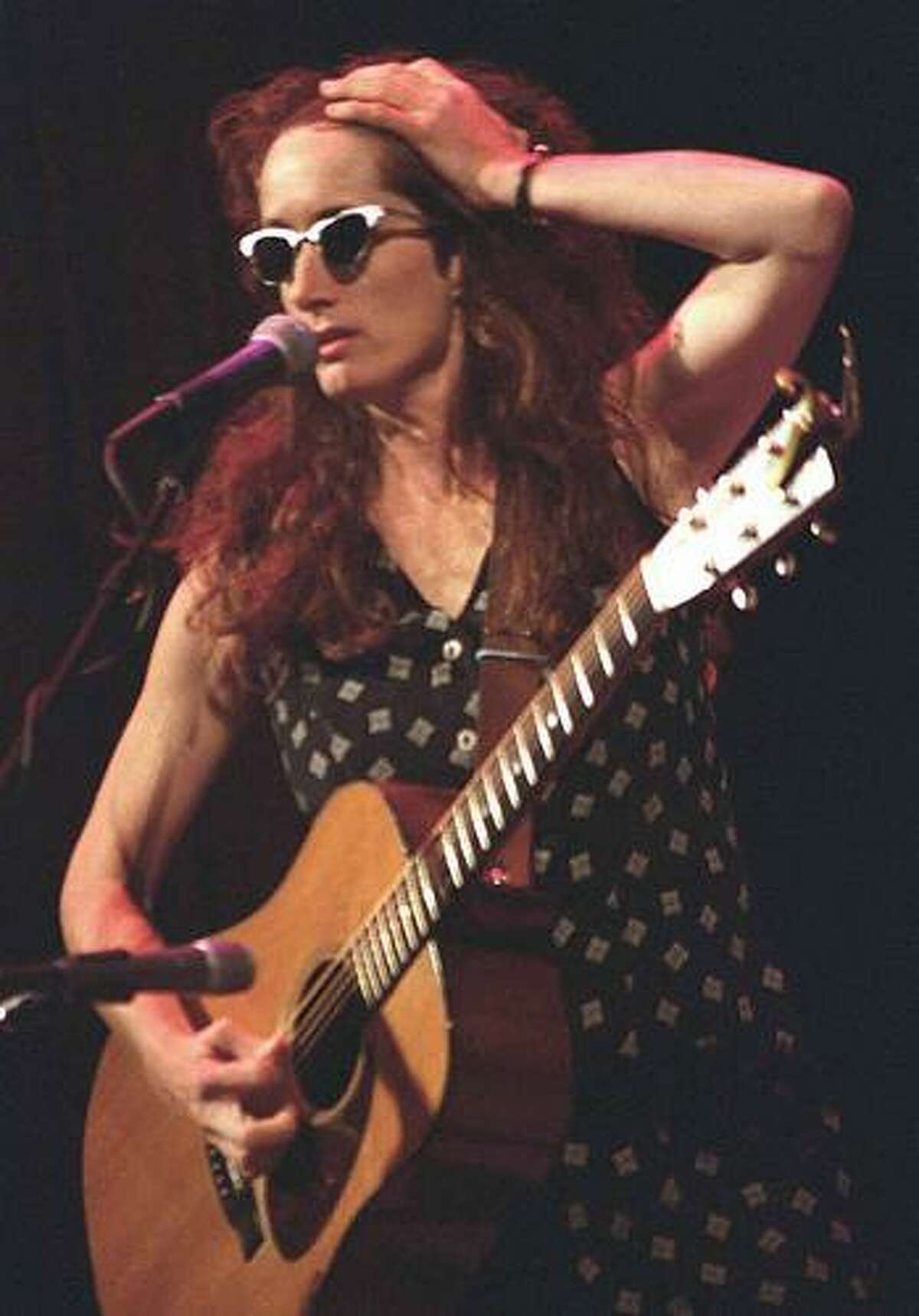 Patty Larkin blends stories, string soundscapes at Milford Art Center