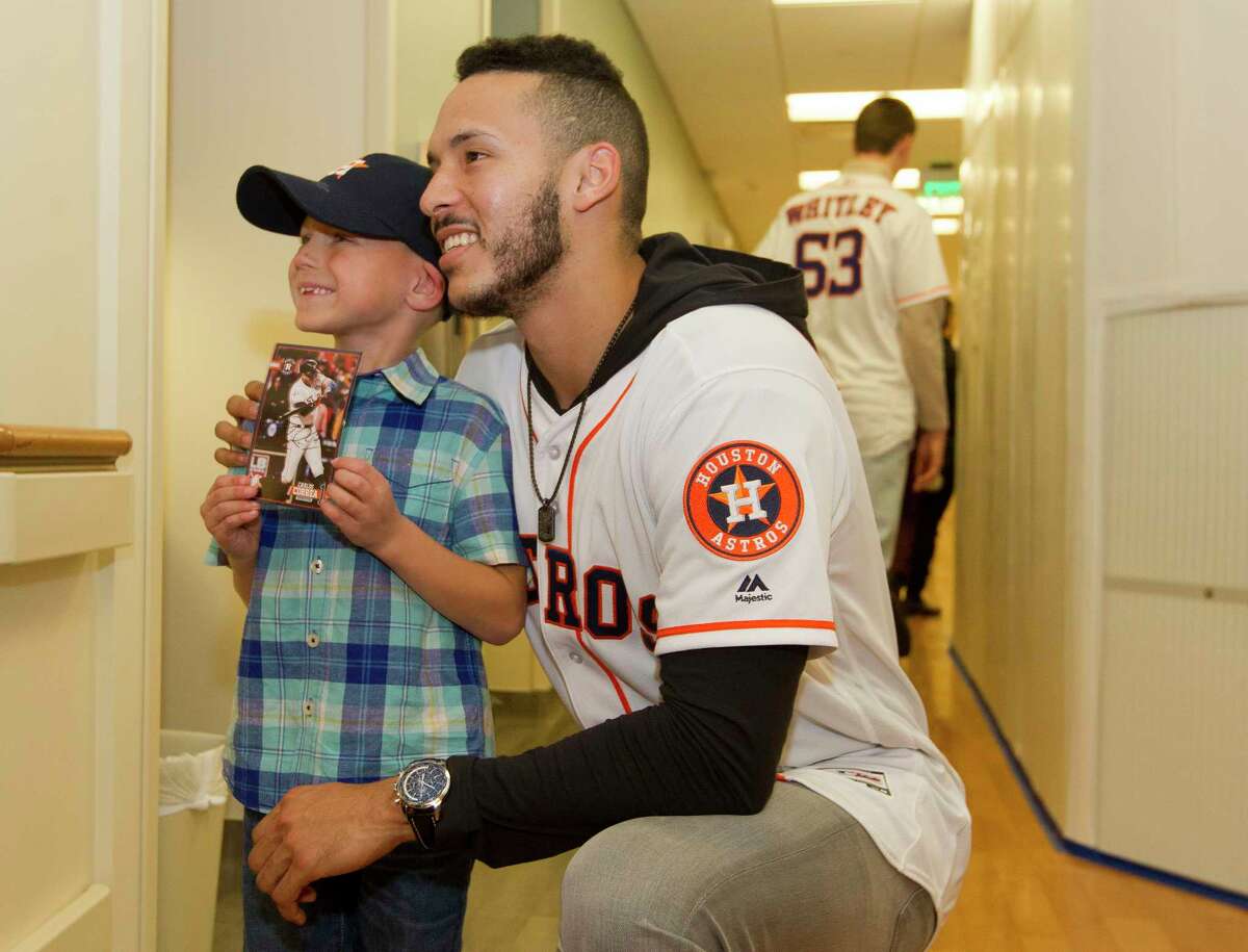 Astros' Carlos Correa makes patients' day with children's hospital visit