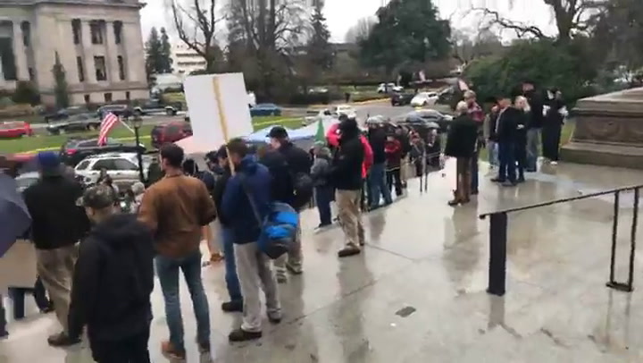 Connelly: Gun rights advocates, many packing heat, rally at state capitol
