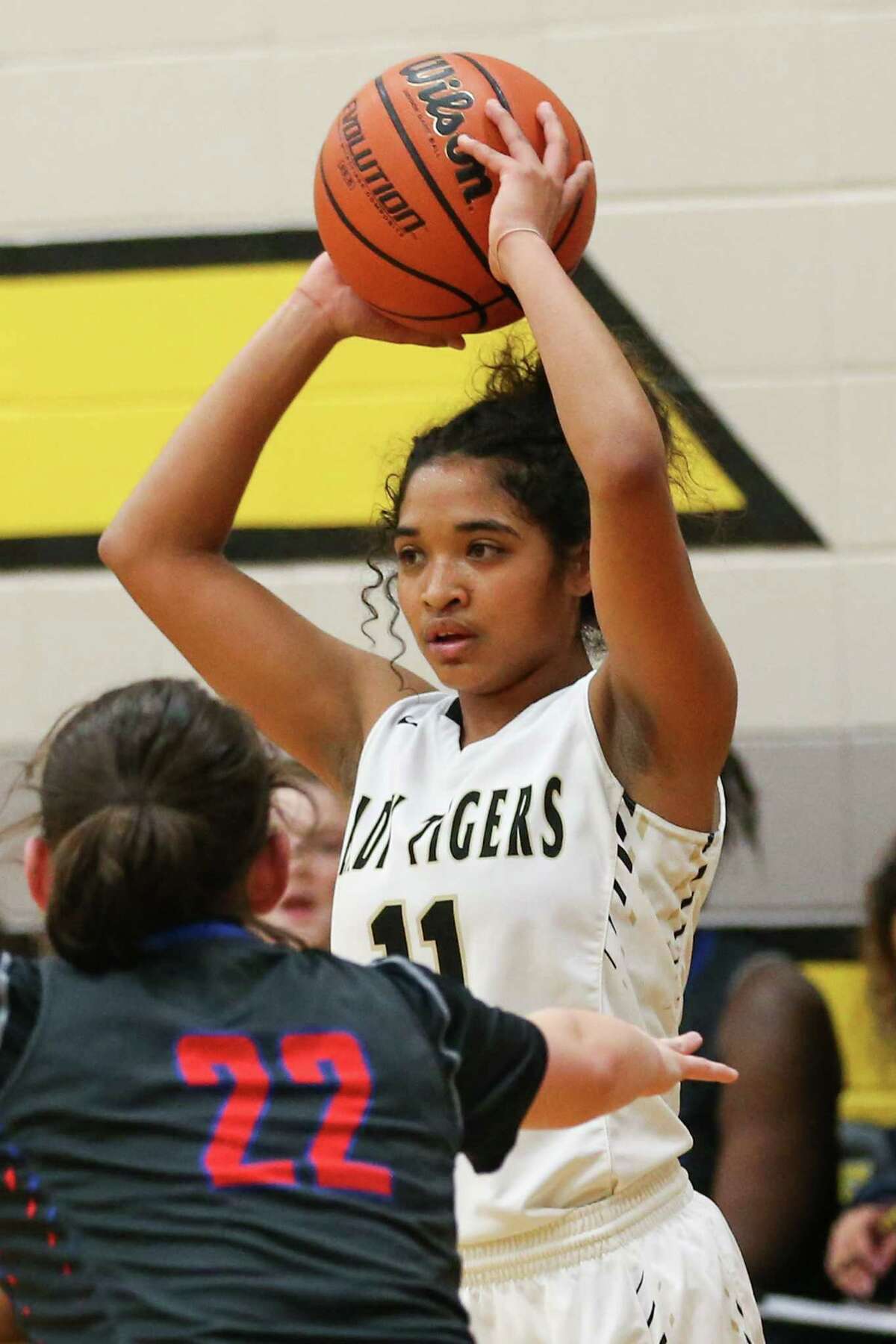 Conroe's Jznae Kim (11) looks to pass the ball during the girls basketball game against Oak Ridge on Friday, Jan. 12, 2018, at Conroe High School. (Michael Minasi / Houston Chronicle)