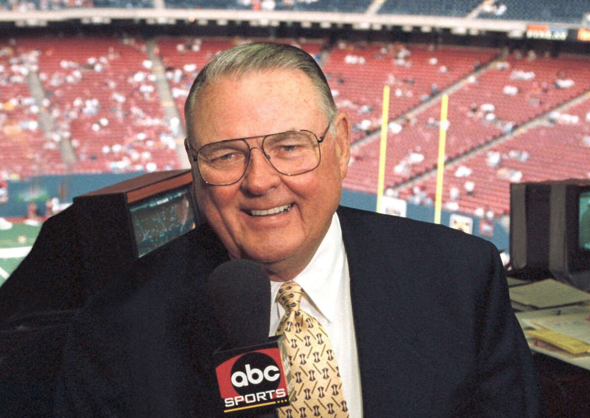 Legendary college football announcer Keith Jackson dies at 89