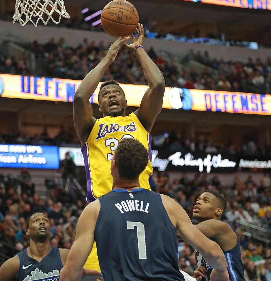 Julius Randle returns home, leads Lakers past Mavericks in ...