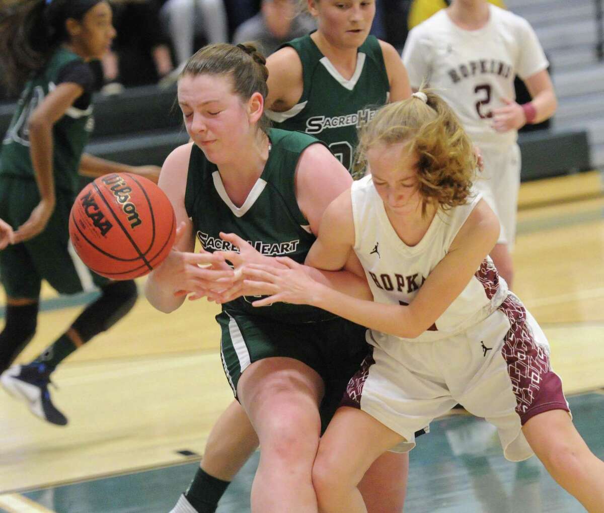 Sacred Heart basketball team edged by Hopkins in final seconds