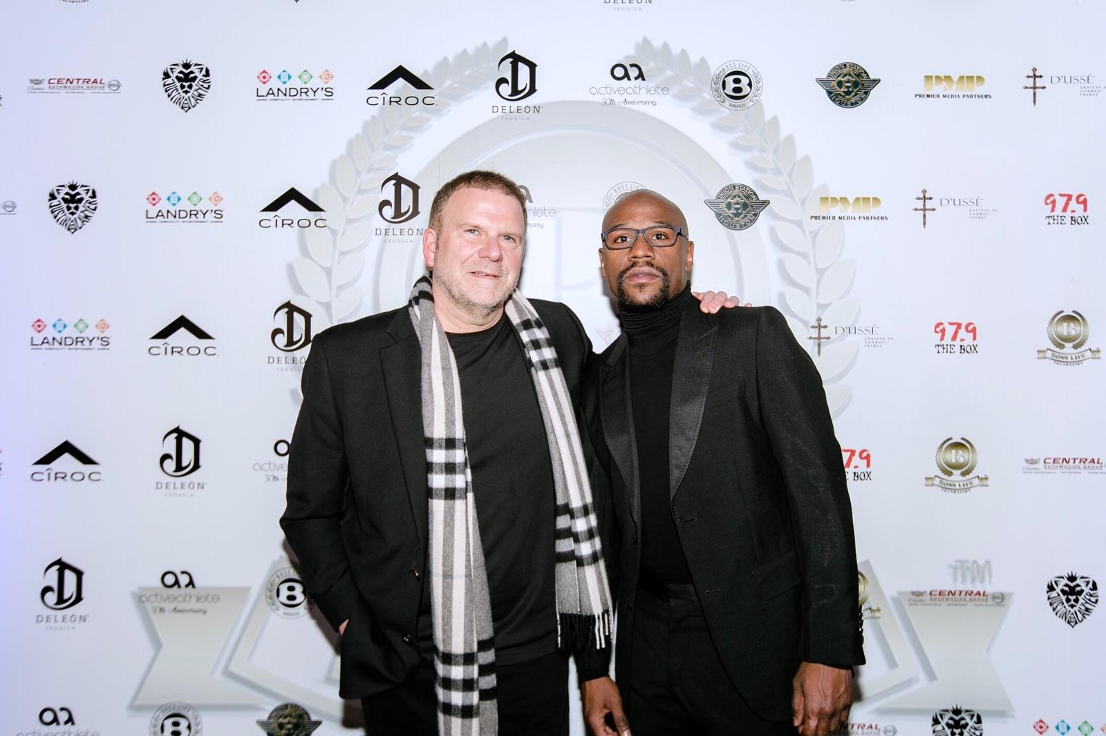 Floyd Mayweather Jr. surprises Slim Thug's gala guests, joins Tilman Fertitta at ...