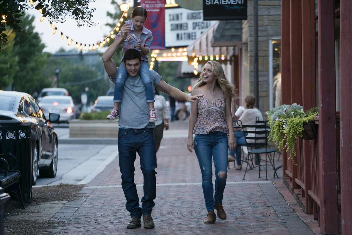 Alex Roe, Abby Ryder Fortson, and Jessica Rothe in 'Forever My Girl'