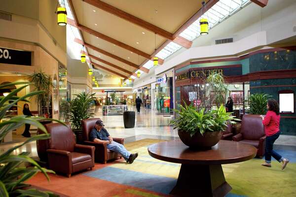 West Oaks Mall&#39;s new owners bet on outlet shopping - 0