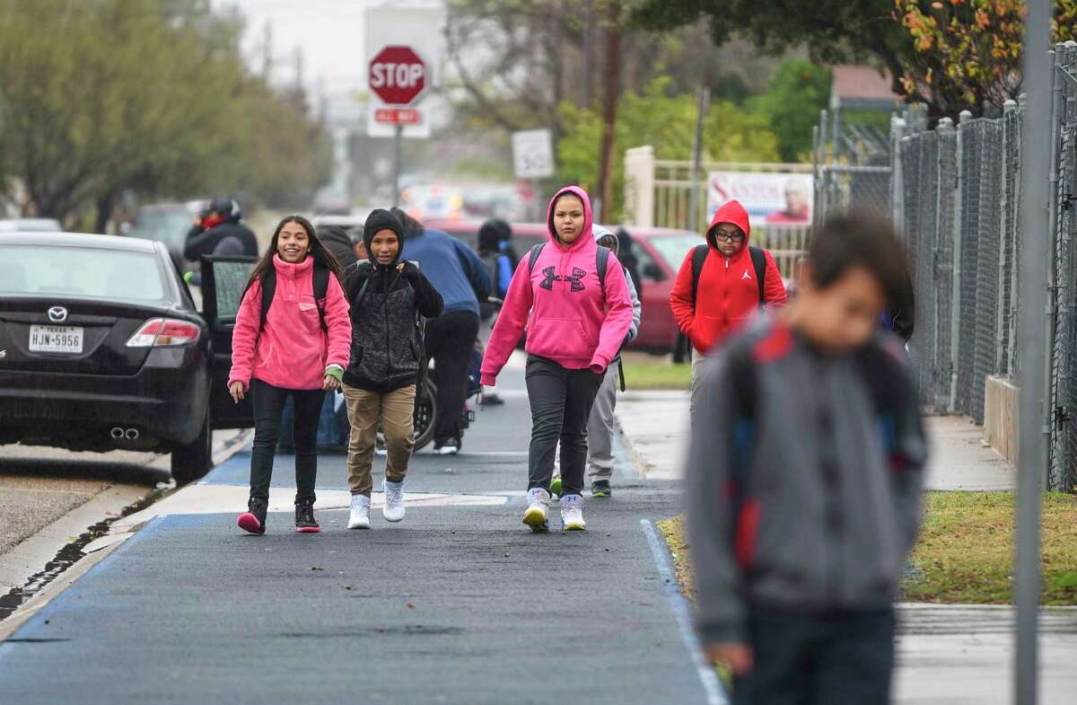 San Antonio and Hill Country school districts are updating weather plans for Wednesday as a winter blast continues to hammer the area with freezing rain and ice. (File photo)