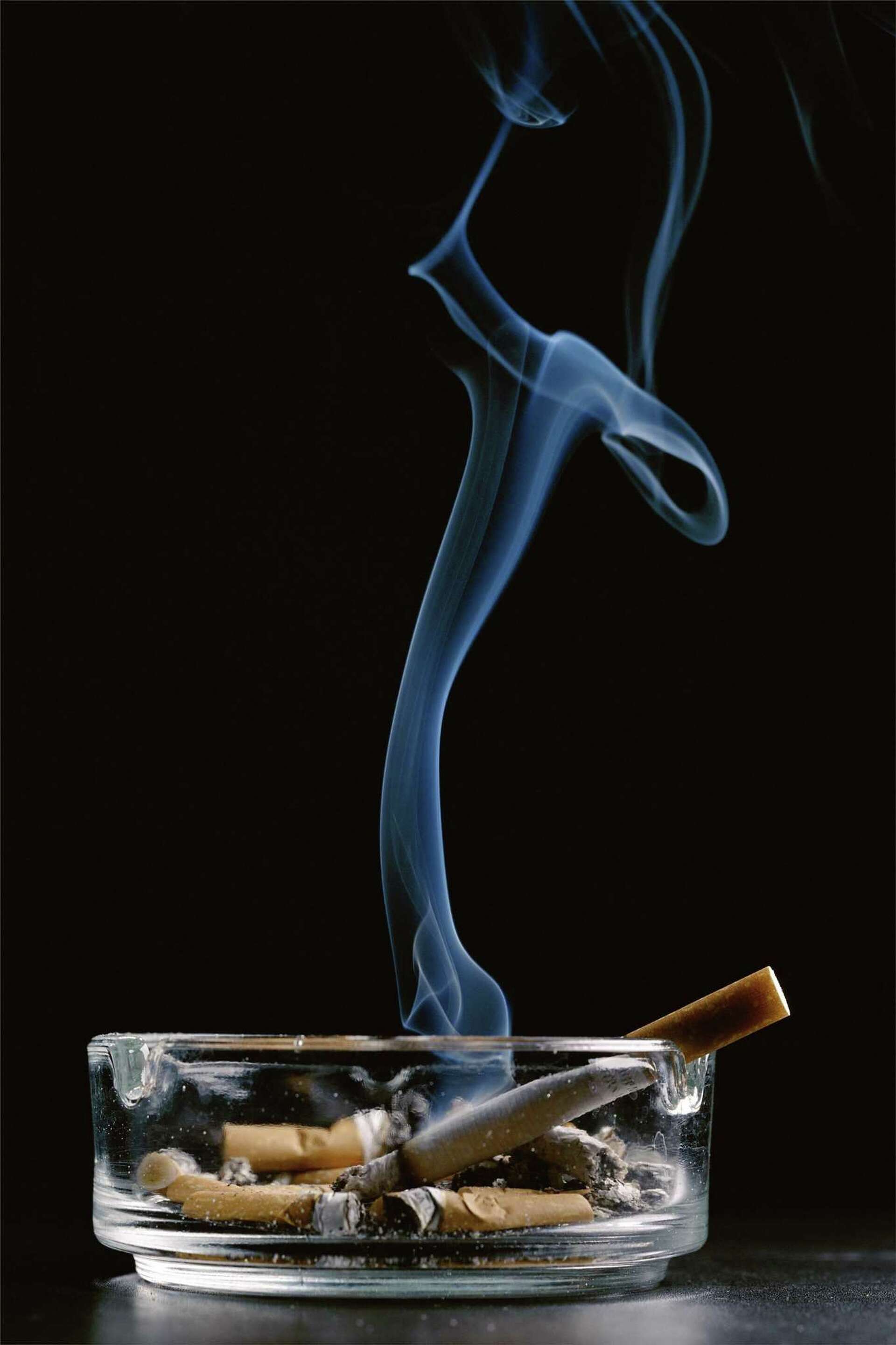 how to stop cigarette smoke from entering apartment My neighbor's tobacco smoke drifts into my apartment/condo. How do I  protect myself?  ASH > Action on Smoking & Health