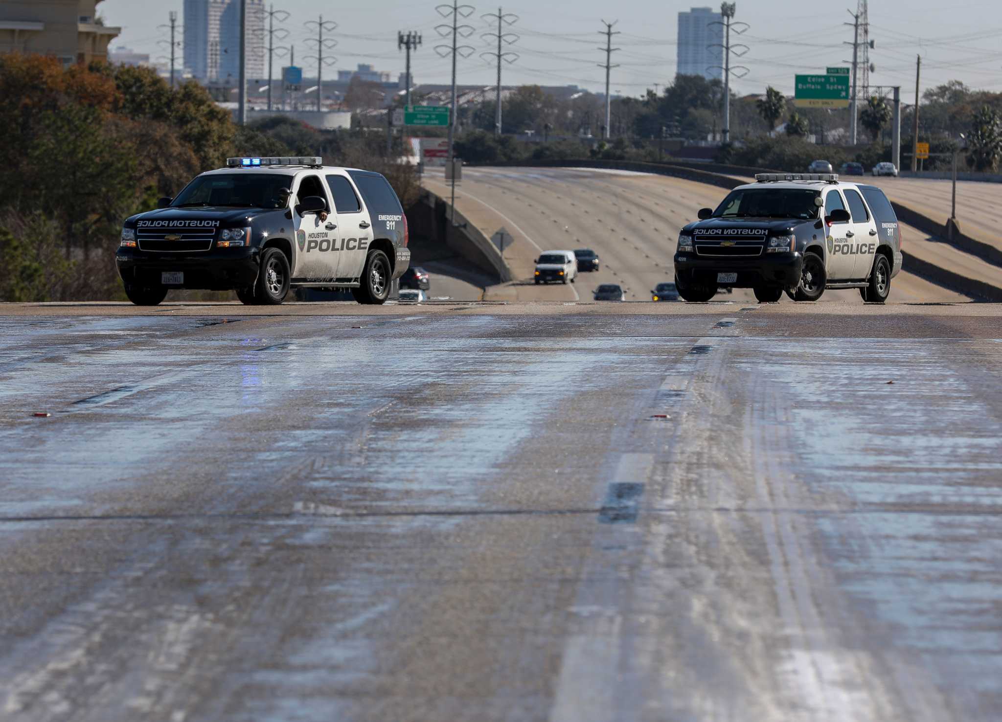 As ice storm fades, Houston region tallies cost in lives, dollars, time