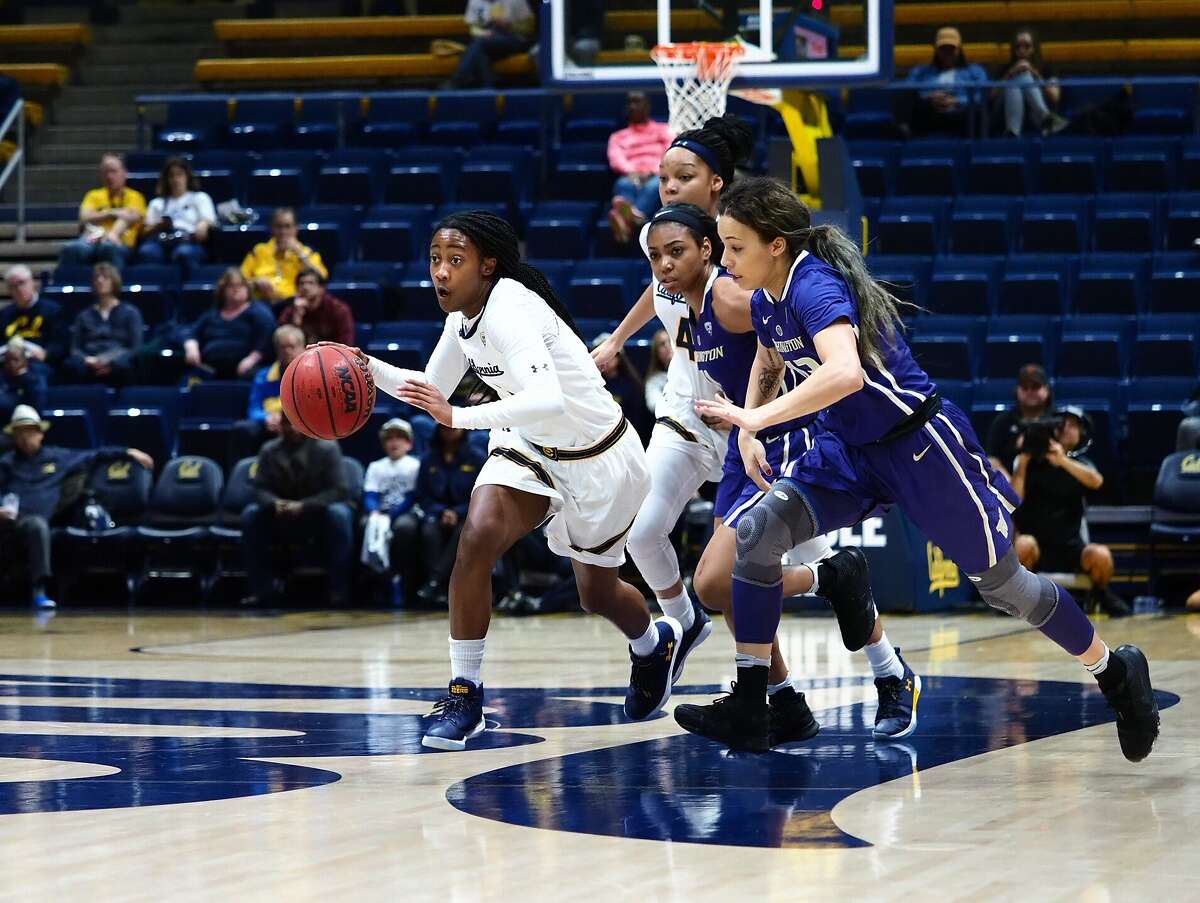 Asha Thomas (#1) pushes the ball up court during a Pac 12 NCAA Women's basketball game at Haas Pavilion in Berkeley, Calif. on Friday, January 12, 2018.