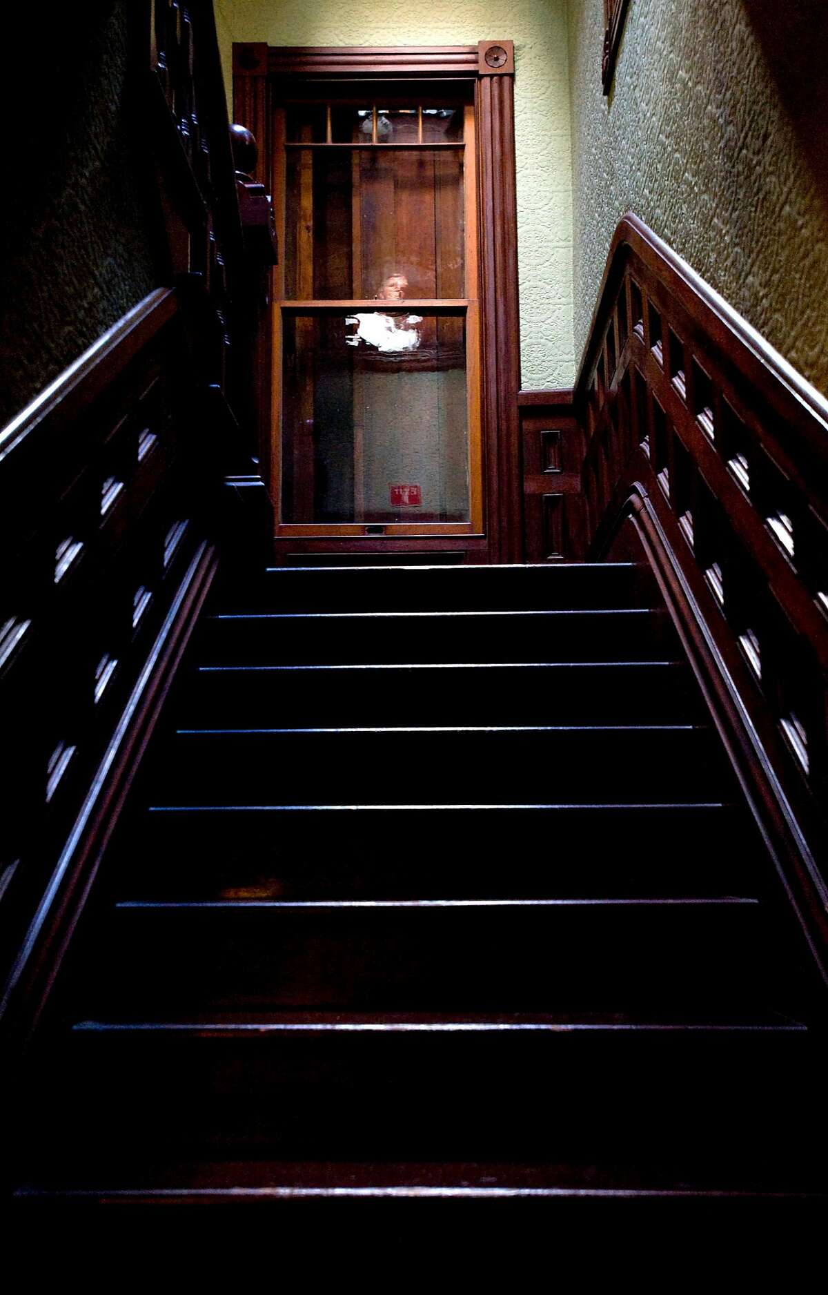 winchester mystery house flashlight tours