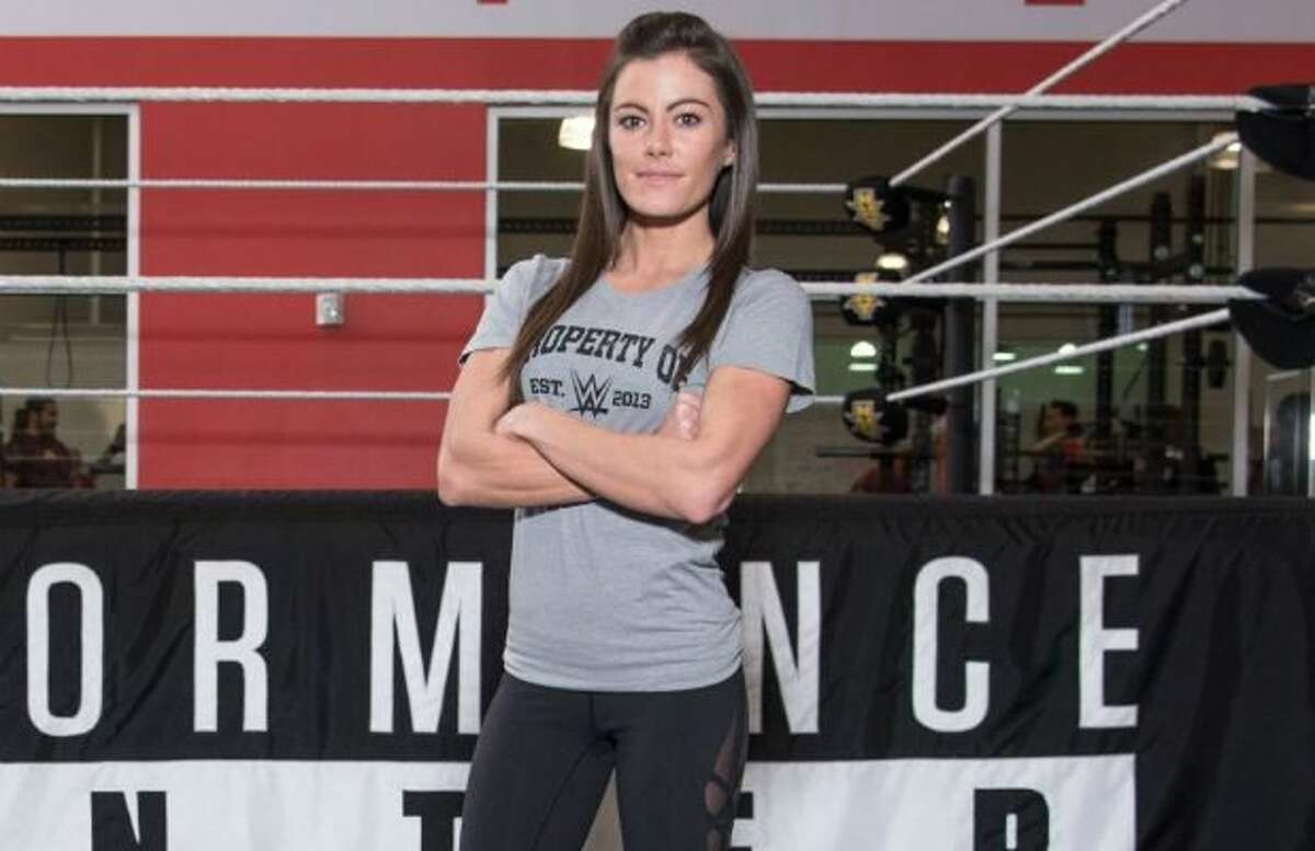 Catanzaro, the first woman to complete the American Ninja Warrior obstacle course, reported to WWE's NXT in January and began training shortly after. On Wednesday, the 5-foot powerhouse showed off the skills she's been learning, and her gymnast background, in her televised debut in the 2018 Mae Young Classic on the WWE Network.