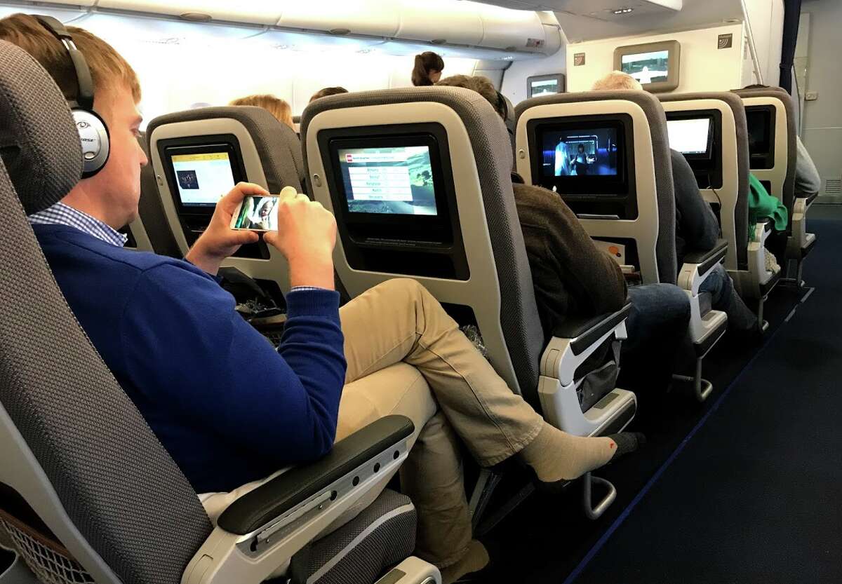 united-adds-new-premium-economy-seat