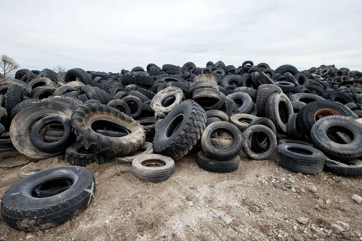 $2.8 million cleanup of tire dumpsite begins in San Antonio