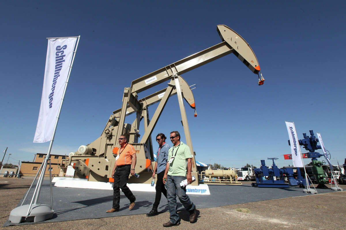 Schlumberger sees oil recovery broadening to international markets