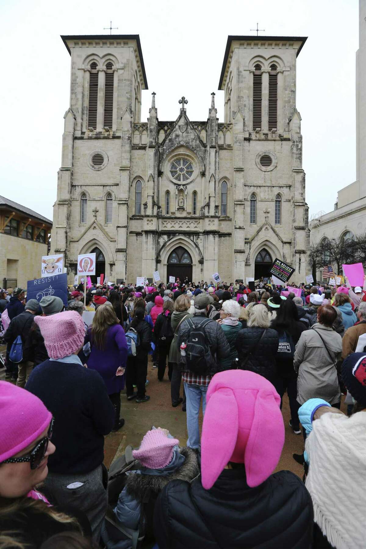 About 500 people according to organizers gathered at Main Plaza to take part in the second annual Women's Rally on Saturday, Jan. 20, 2018. The message of the event hosted by TX23 Indivisible, was clear and decisive as speaker after speaker implored those in attendance that women's voices were not be silenced and to vote in upcoming elections. "When women vote, we win," said Cassandra Littlejohn, Bexar County Democratic Party Political Director. Toward the end of the two-hour rally, a brief march around Main Plaza came together as the event concluded. (Kin Man Hui/San Antonio Express-News)