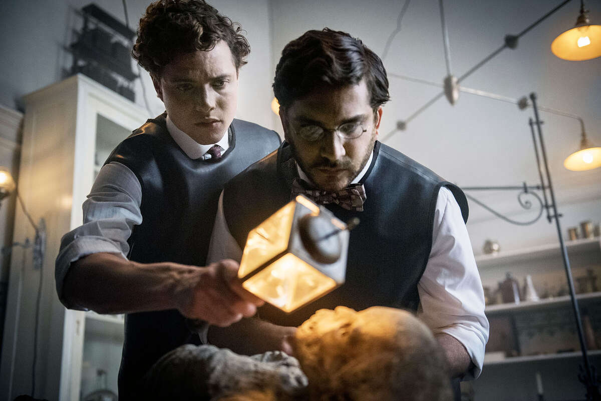 the alienist novelist carr the alienist novelist carr