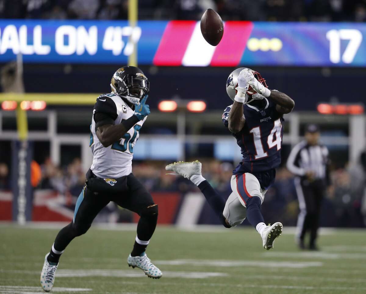 New England Patriots wide receiver Brandin Cooks (14) misses a catch against Jacksonville Jaguars linebacker Telvin Smith (50) during the second half of the AFC championship NFL football game, Sunday, Jan. 21, 2018, in Foxborough, Mass. (AP Photo/Winslow Townson)