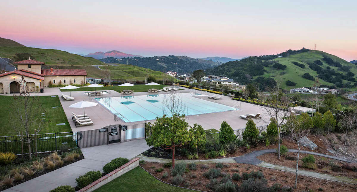 LIVE A BEAUTIFUL LIFE AT WILDER, ORINDA. LUXURY VIEW HOMES + CUSTOM