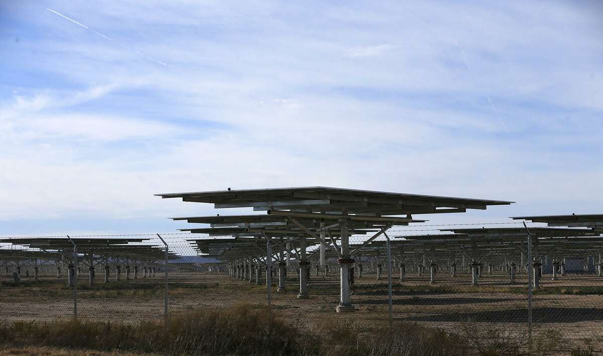 Innergex Renewable Energy Inc. will build the 250 megawatt solar farm in Winkler County, which is on the border of New Mexico, after buying the project from Longroad Energy Partners. Innergex said the solar farm will cost nearly $400 million and is expected to be completed by the third quarter of 2019.