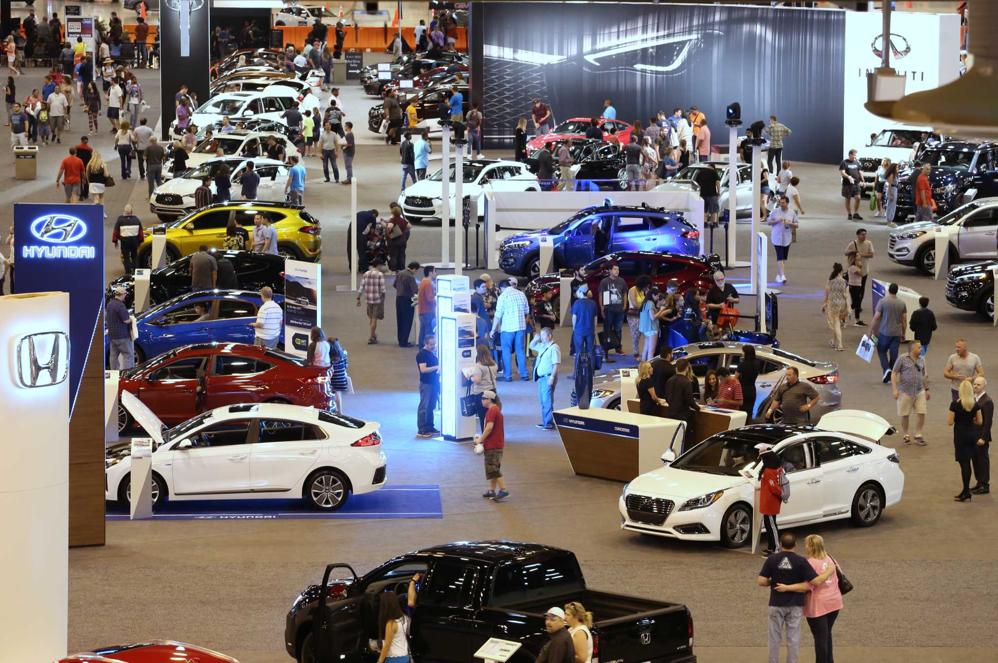 Dealers hope Houston Auto Show helps postHarvey sales bump grow