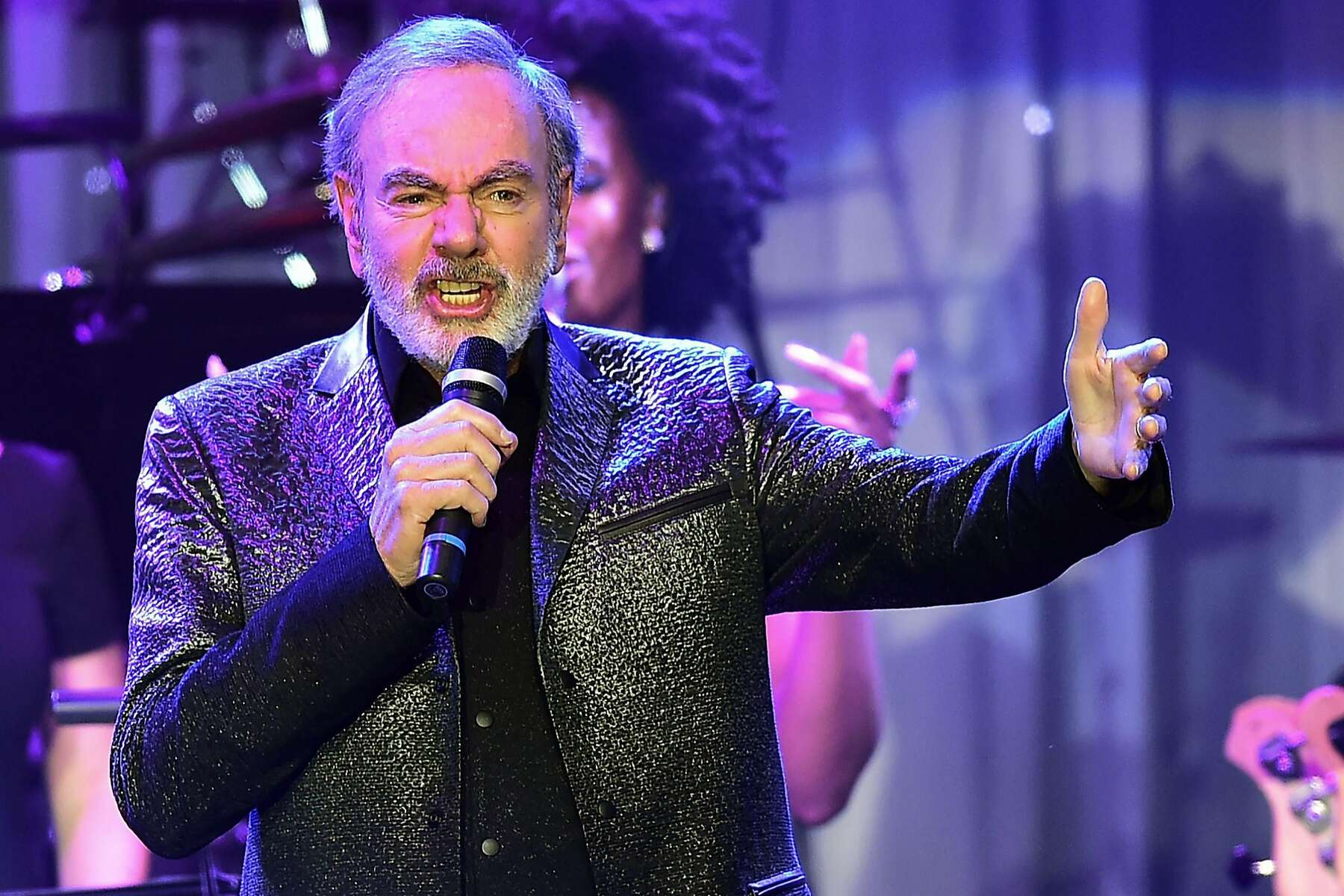 After Parkinson's diagnosis, Neil Diamond thanks his fans, says