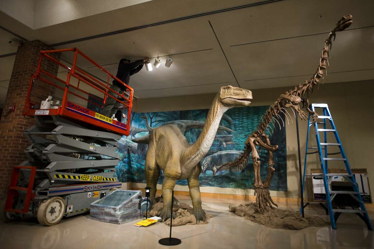 New dinosaur exhibit opens at Midland Center for the Arts